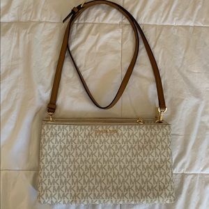 Small Cross Body Michael Kors Bag